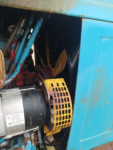 Traktorlar: Minsk Traktor Zavodunun Belarus seriyasından dördçəkən traktor — 11