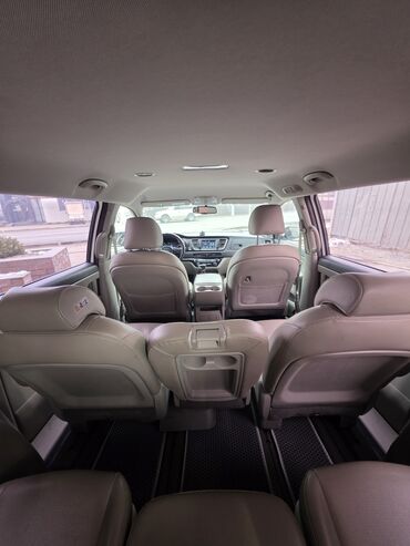 Kia: Kia Carnival: 2018 г., 2.2 л, Типтроник, Дизель, Минивэн — 9