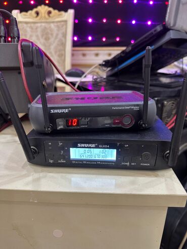 Mikşerlər: Səhnə və studiya üçün tam səs avadanlığı paketidir. Tərkib: - — 2