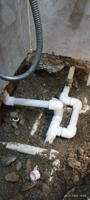 Kanalizasiya: Xidmət: Santexnika xətləri çəkilişi və yenilənməsi Təsvir: - Hamam və — 8