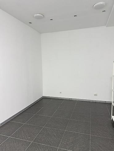 Коммерциялык кыймылсыз мүлктү ижарага берүү: Сдаю помещение отлично подойдёт под салон красоты под магазина одежды — 3