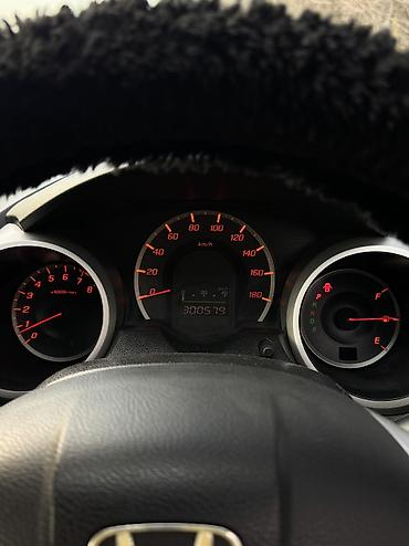 Honda: Honda Fit: 2008 г., 1.5 л, Вариатор, Бензин, Минивэн — 9