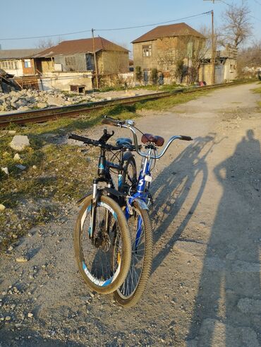 Şəhər velosipedləri: Soldaki velisipet 1ildi mendedi 250azn verirəm belə 28maydan 540azn