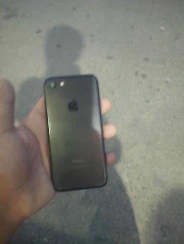 ipone 7 plata: IPhone 7, Jet Black, Barmaq izi — 4