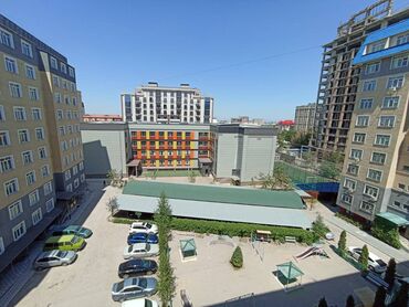 гостиница бишкек политех: 3 комнаты, 100 м², 106 серия улучшенная, 6 этаж