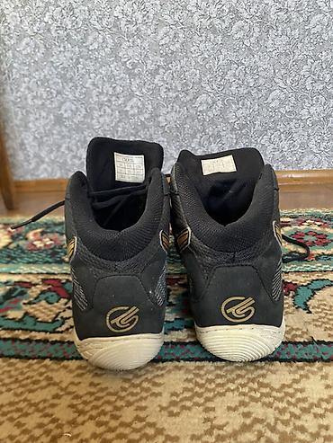 обувь для борьбы: Мужские кроссовки, 43, Asics, Б/у, цвет - Черный — 2