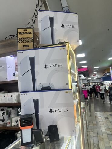 купить джойстик в бишкеке: Продаю Play Station 5 Slim на 1 тВ . И джойстики новые запечатаанные с