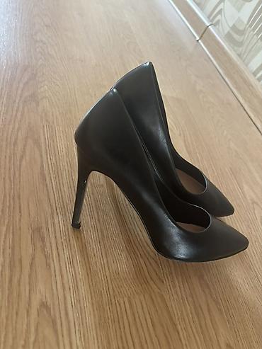 Qara klasik stiletto.daban hundurluyu 9 sm