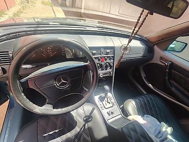 bmw m3 e92: Mercedes-Benz C-Class: 1.8 l | 1997 il Sedan — 8