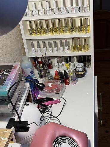 eynək qabı: Manikür masa dəsti və peşəkar avadanlıqlar Komplekt tərkibi: - Ağ — 4