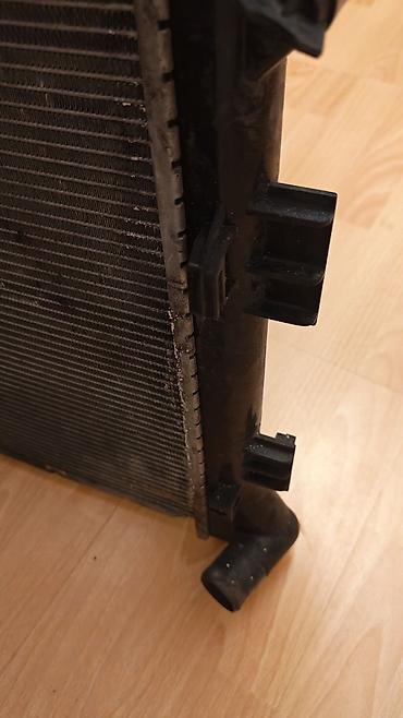 Mühərrik soyutma radiatorları: Avtomobil üçün soyutma radiatoru - Material: alüminium nüvə, plastik — 4
