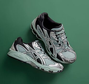 Кроссовки и спортивная обувь: Asics original