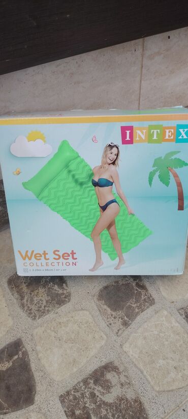 Hovuzlar: Boyukler ve ushaqlar ucun Deniz doshekleri ve fantanli baseynler 3 — 9