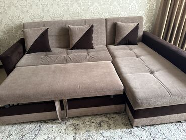 обивка дивана: Угловой диван, цвет - Коричневый, Б/у