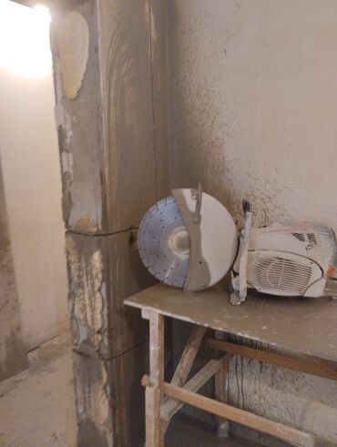 Tikinti işləri: Beton kəsmə ve desme xidməti. Beton kəsmə və desme isderi görürük — 18