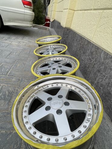 Диски: Диски R 17 Toyota, Комплект, отверстий - 5, Б/у at lalafo.kg — 2 Диски: Диски R 17 Toyota, Комплект, отверстий - 5, Б/у — 2