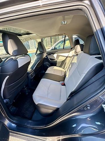Toyota: Toyota RAV4: 2019 г., Гибрид, Кроссовер — 10