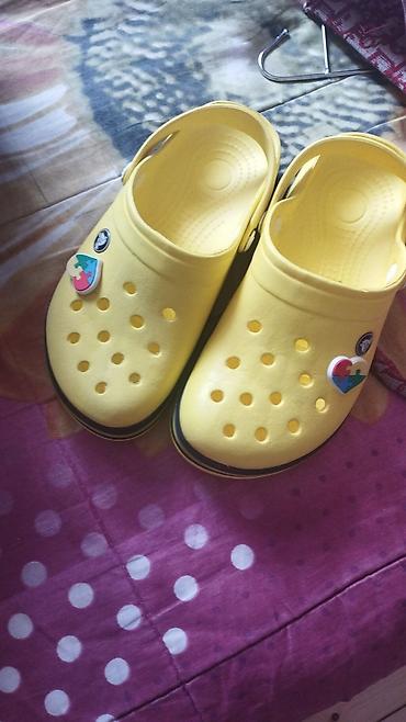 синие туфли: Crocs tərlikler Türkiyənindi tek tek qalib deyə endirim edilib — 6