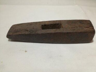 Čekići: Starinski kovani cekic Bez drske Duzina je 122mm Koriscen u stanju sa — 9