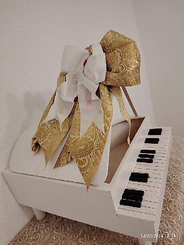 xonçalar: Xonca piano satilir icine sokolad ve cicek qoyub hediyye etmek olar — 1