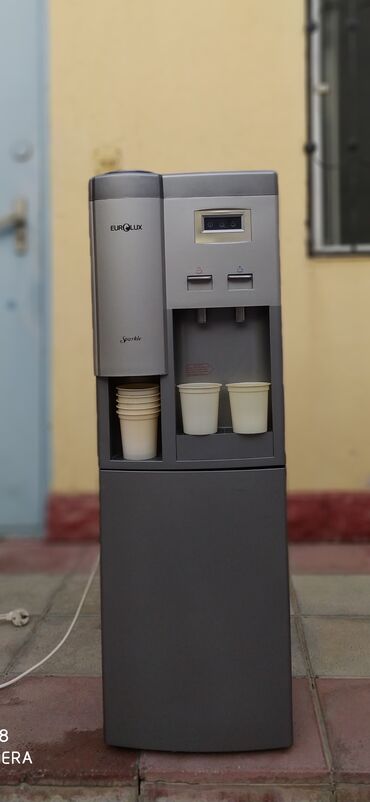 qazlı su aparatı: Dispenser Döşəməüstü, Su soyutma ilə, İşlənmiş