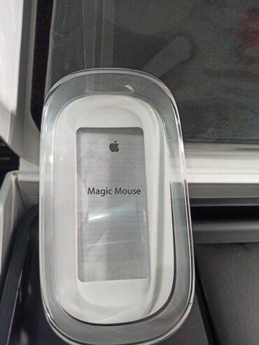 Macbook boş qutu,içində mause qabı, güc adapter və selafan