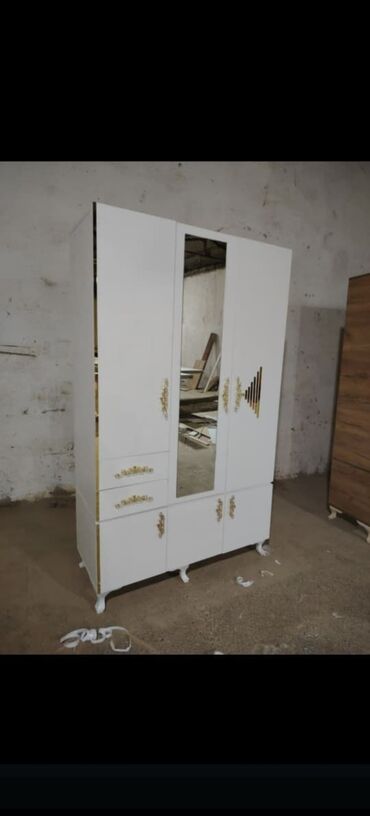 Dolablar: Yeni, Açılan, 3 qapılı Düz dolab, Şifonyer, Rusiya — 17