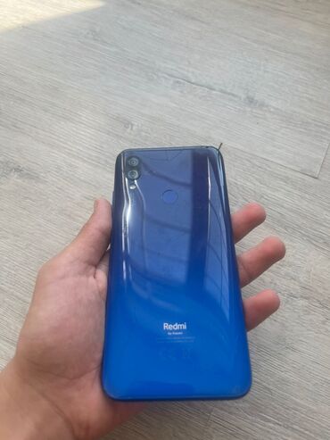 Xiaomi redmi 7 . 16 GB .Qutusu var. telefonu zaretqaya taxırıq amma