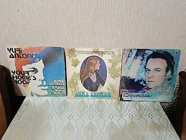 Vinil vallar: Məhsul: Vinil lövhələr (LP) kolleksiyası Tərkib: - Angel Vladković — 8