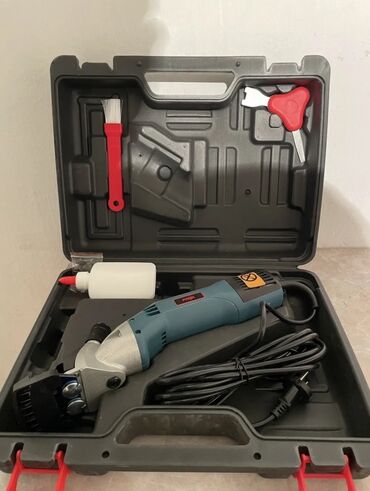 продаю медогонку: Электрическая машинка для стрижки овец PROX PR-1900300 в кейсе