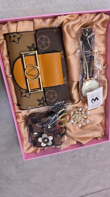 Parfemi: Zenski poklon setovi — 16