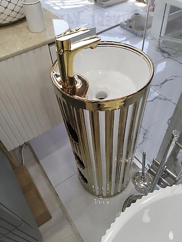 canaqlar: Məhsul: Döşəməüstü dayanan lavabo (stelajlı “pedestal sink”) Təsvir — 1