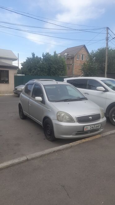 срочно продать машину: Toyota Vitz: 2001 г., 1.5 л, Автомат, Бензин