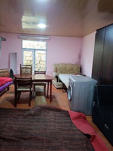 ev heyet: Hövsan butanin yanı yolun yaxınlığında 1 otaqlı heyetide var — 7
