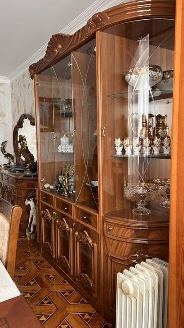 продажа бу инструмента: Распашной, 6 дверей Прямой шкаф, Сервант