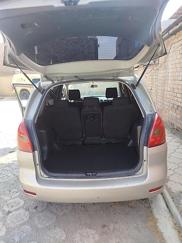 королла версо 2005: Toyota Corolla Verso: 2003 г., 1.8 л, Механика, Бензин, Универсал — 4