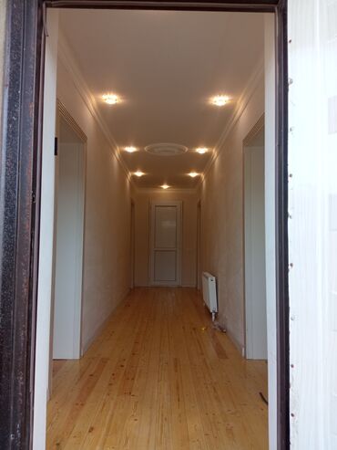 Uzunmüddətli kirayə mənzillər: İcarəyə/verilir: 2-i mərtəbəli həyət evinin 1-ci mərtəbəsi Tam — 3