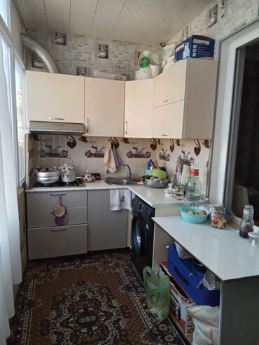 Uzunmüddətli kirayə mənzillər: 2 otaqlı mənzil – tam mebel və texnika ilə - Geniş qonaq otağı: 4 — 3