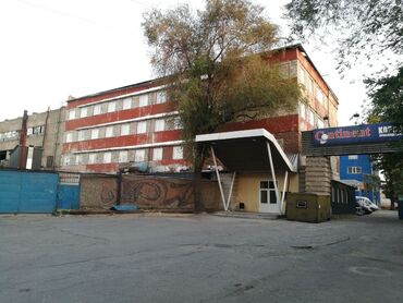 хостел в бишкеке недорого в Кыргызстан | Отели и хостелы: 2200 м², С оборудованием
