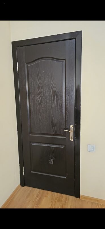 Tavalar: Qonaq otağı üçün İşlənmiş Otaq qapısı 90x210 sm Zəmanətsiz, Ünvandan götürmə