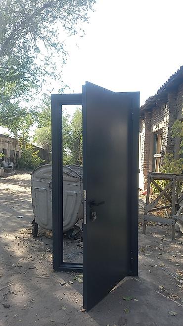 Двери для домов и квартир: Двери для домов и квартир, Бронированная, Одностворчатая, Кыргызстанская, Со стеклом, цвет - Фиолетовый — 10