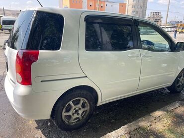 Toyota: Toyota Raum: 2003 г., 1.5 л, Автомат, Бензин, Универсал