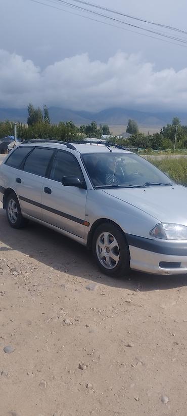 кочкор авто: Toyota Avensis: 2001 г., 1.8 л, Кол менен иштөөчү, Бензин, Универсал — 1