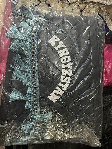 хове: Автомобильная накидка на панель приборов синего цвета с надписью — 9