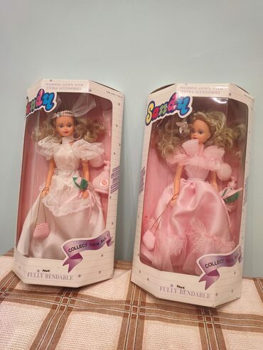 Oyuncaqlar: KUKLA. Təzə. Çin istehsalı. Hündürlüyü - 33 sm. Qiyməti - 40 manat — 1