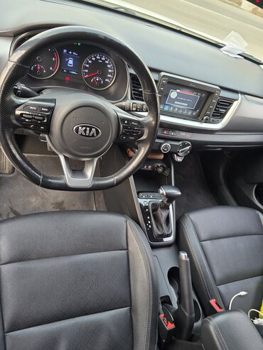 Kia: Kia Stonic: 2018 г., 1.6 л, Робот, Дизель, Хэтчбэк — 10