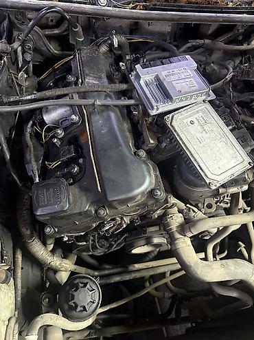 Детали двигателя и моторы в сборе: Бензиновый мотор BMW 2003 г., 1.9 л, Б/у, Оригинал, Германия — 2