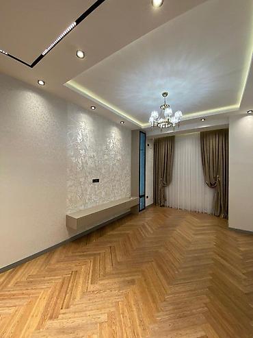 qurtulusda kiraye evler: Satılır 2 otaqlı yeni tikili 68 m², Elmlər Akademiyası m. Kateqoriya — 8