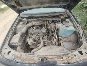 Volkswagen: Volkswagen Passat: 1991 г., 1.8 л, Механика, Бензин, Универсал