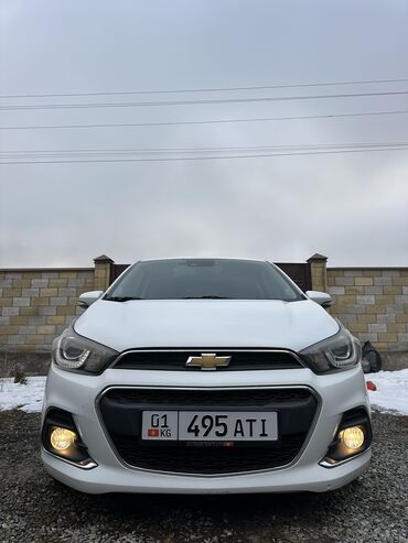 Chevrolet: Chevrolet Spark: 2015 г., 1 л, Вариатор, Бензин, Хэтчбэк